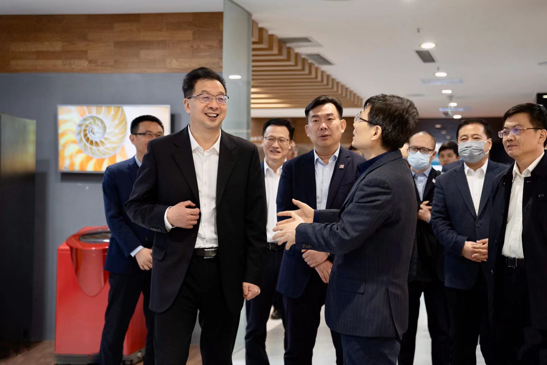 1639639693589185.jpg 1639639693589185.jpg