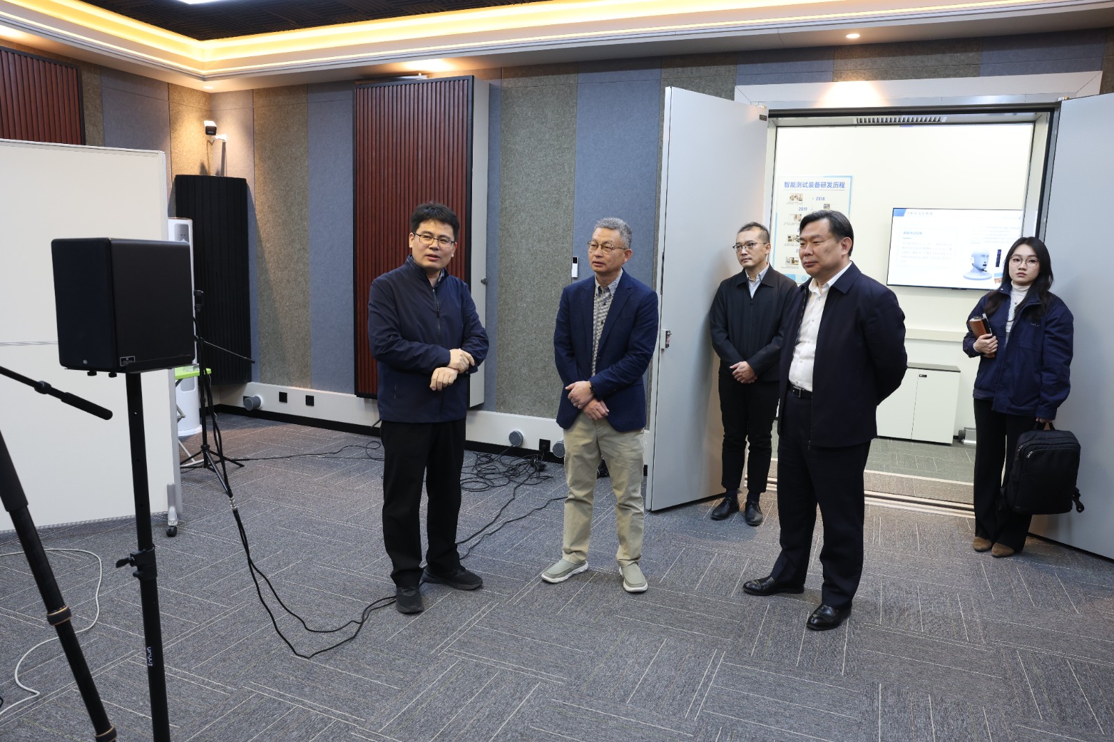 1743660637427008.jpg 1743660637427008.jpg